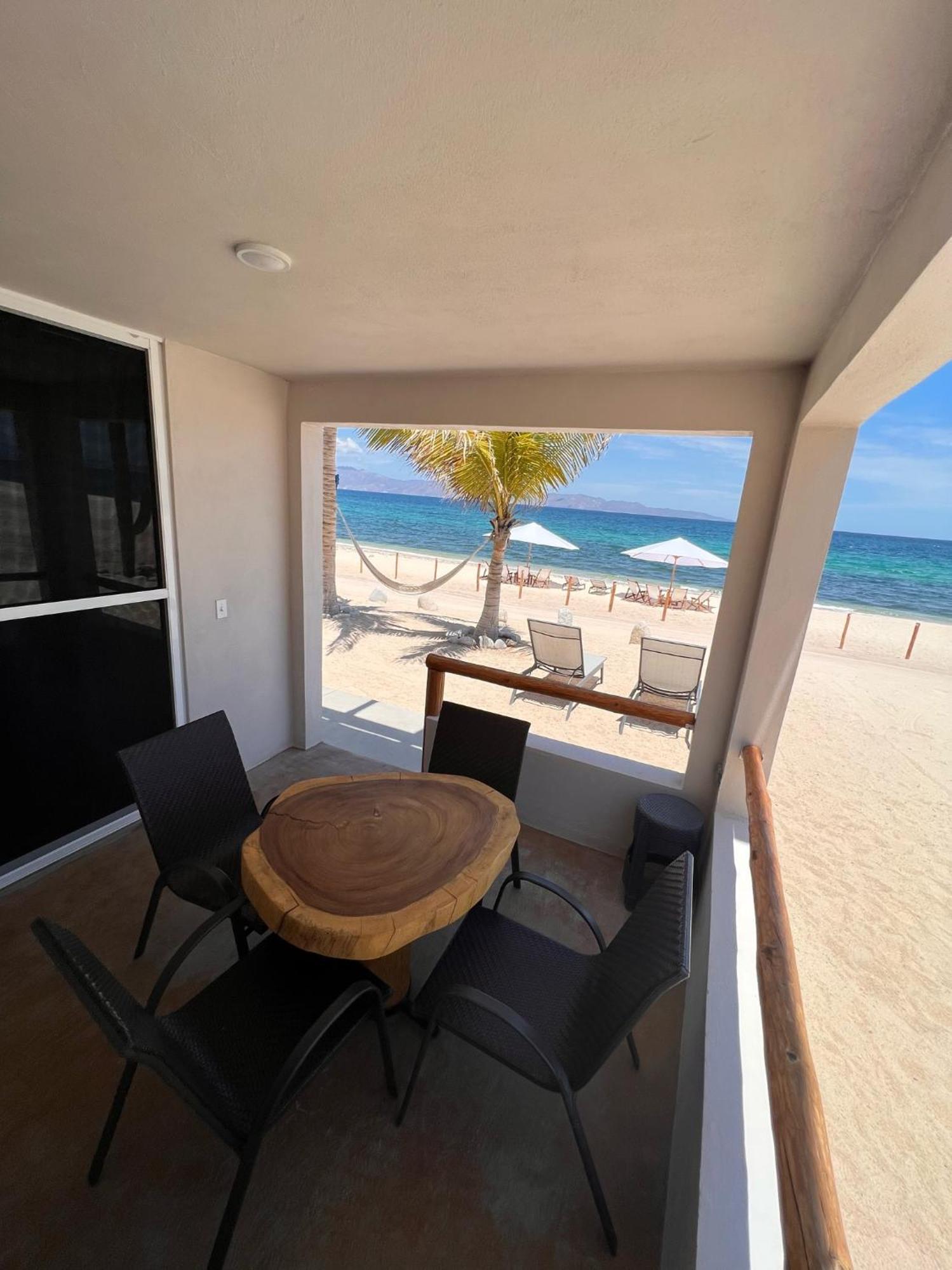 Beach Front Lofts, La Ventana Bagian luar foto