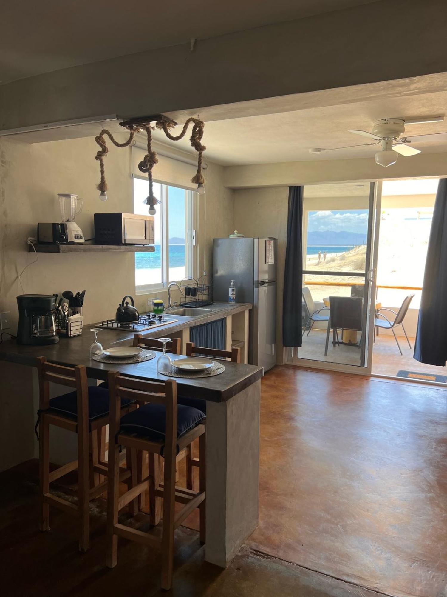 Beach Front Lofts, La Ventana Bagian luar foto