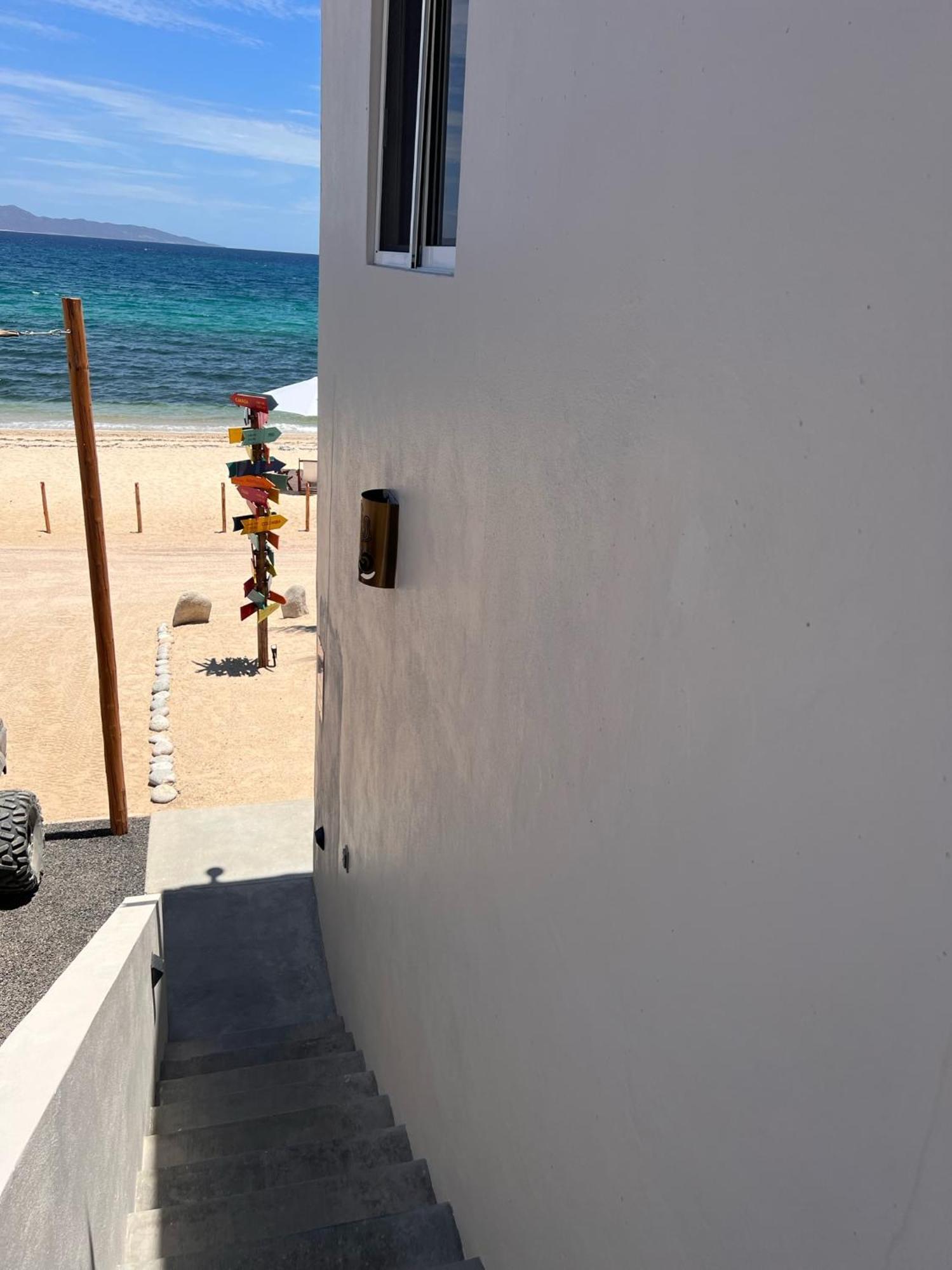 Beach Front Lofts, La Ventana Bagian luar foto