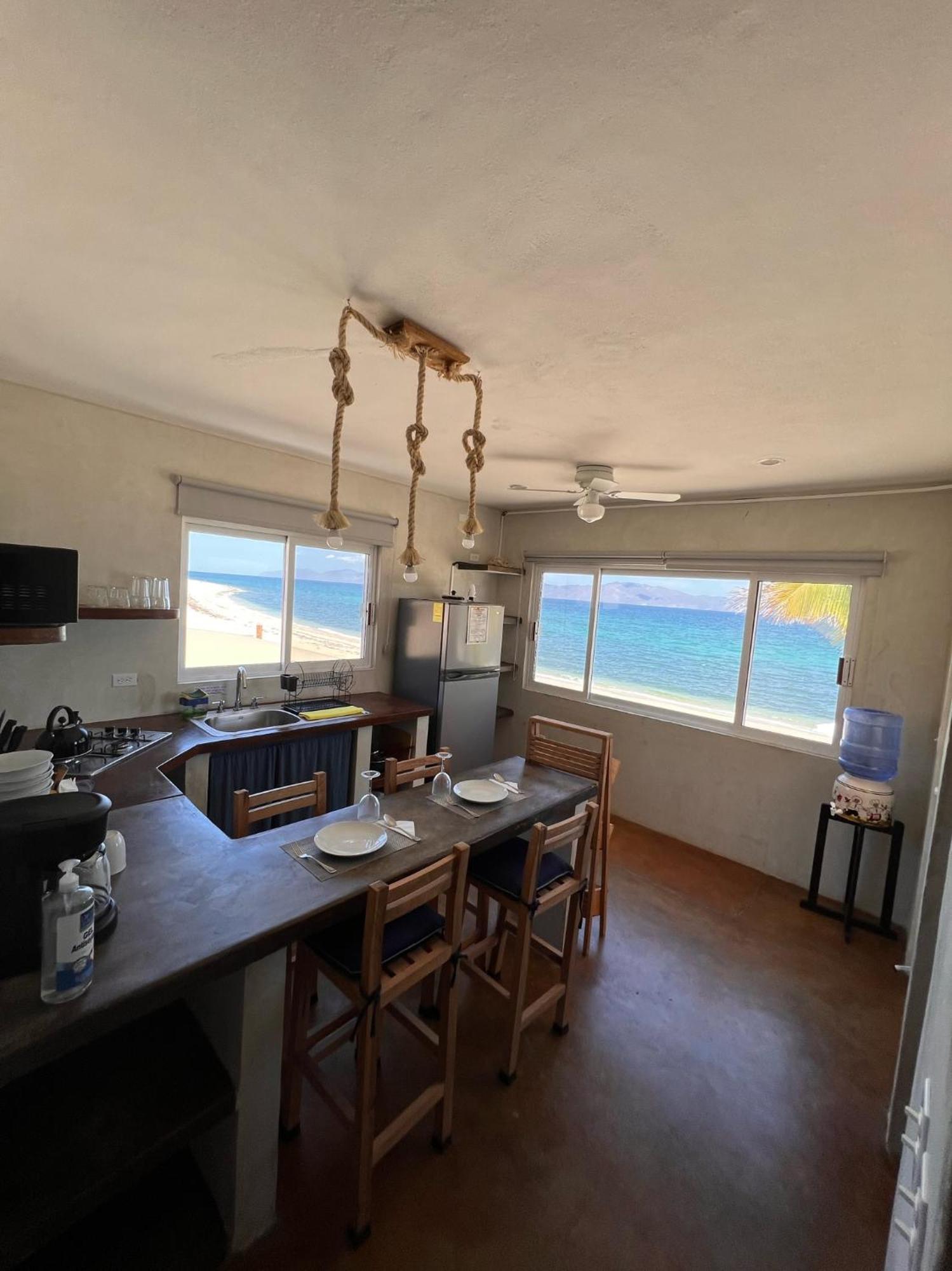 Beach Front Lofts, La Ventana Bagian luar foto