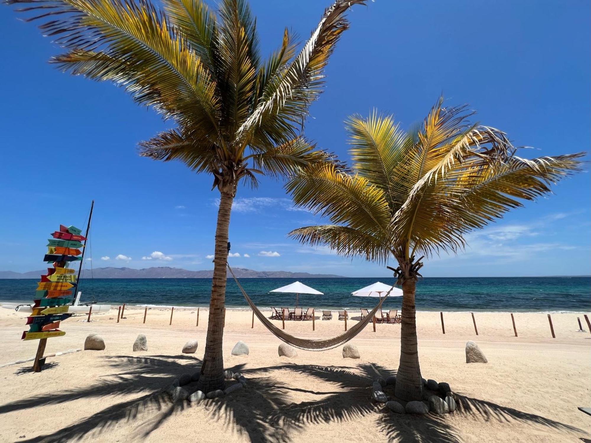 Beach Front Lofts, La Ventana Bagian luar foto